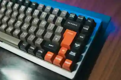 기계식 키보드에 RGB 조명을 추가하는 간단한 방법 알아보자 기계식 키보드에 RGB 조명을 추가하는 간단한 방법 알아보자